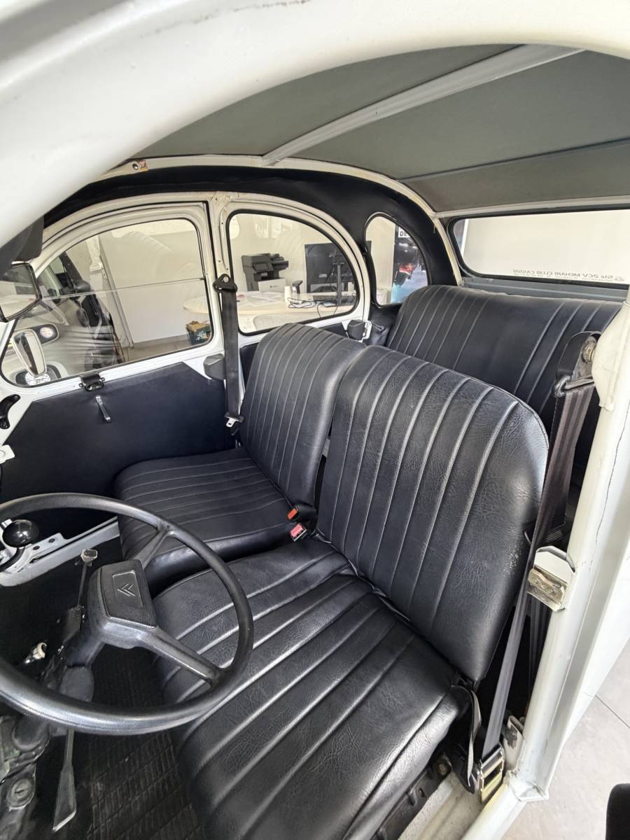 DEPOT VENTE 2CV-AZA2