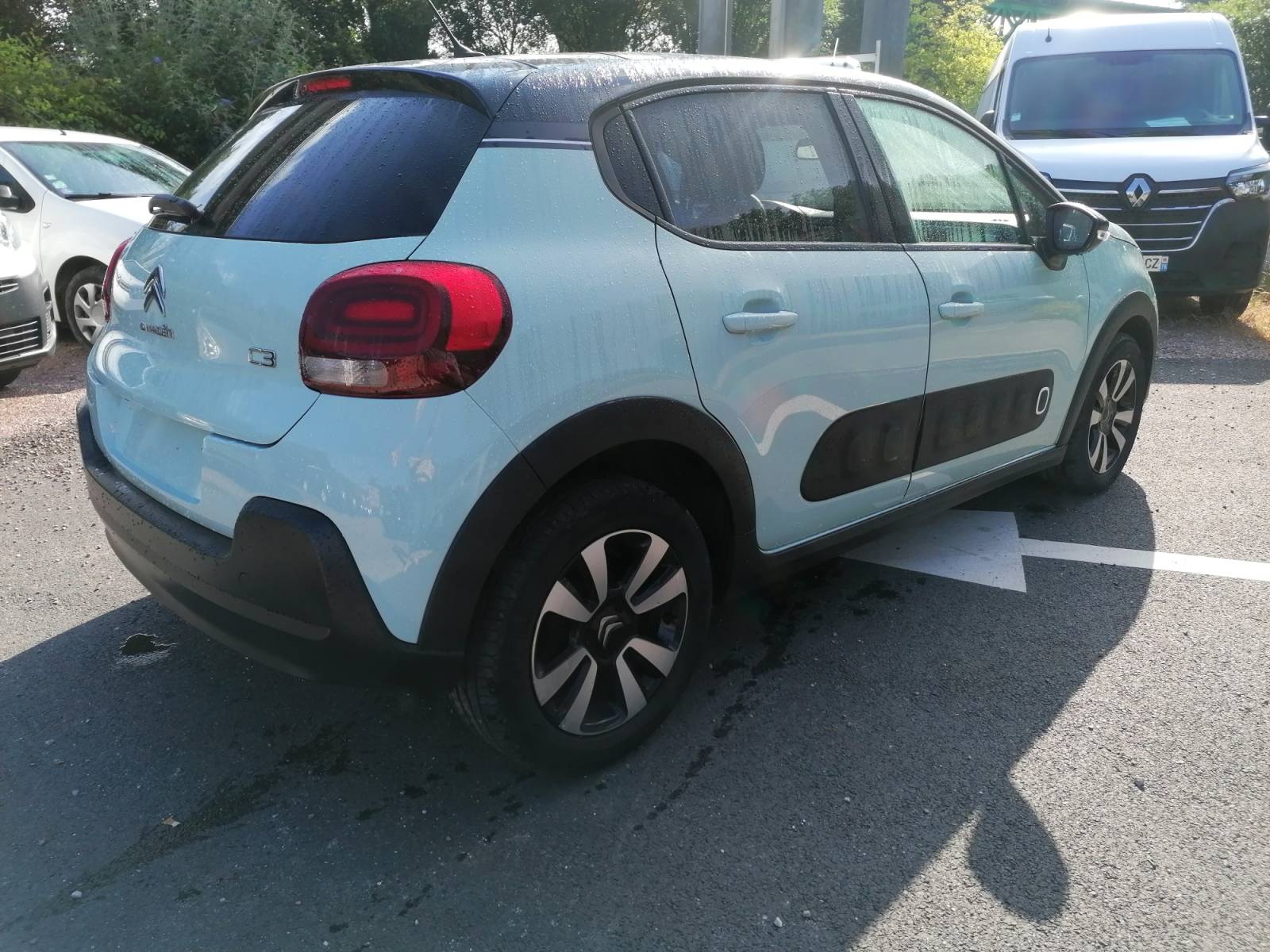 CITROEN C3 1.2l PURETECH 12V - 82 S&S SHINE proche de Bolbec