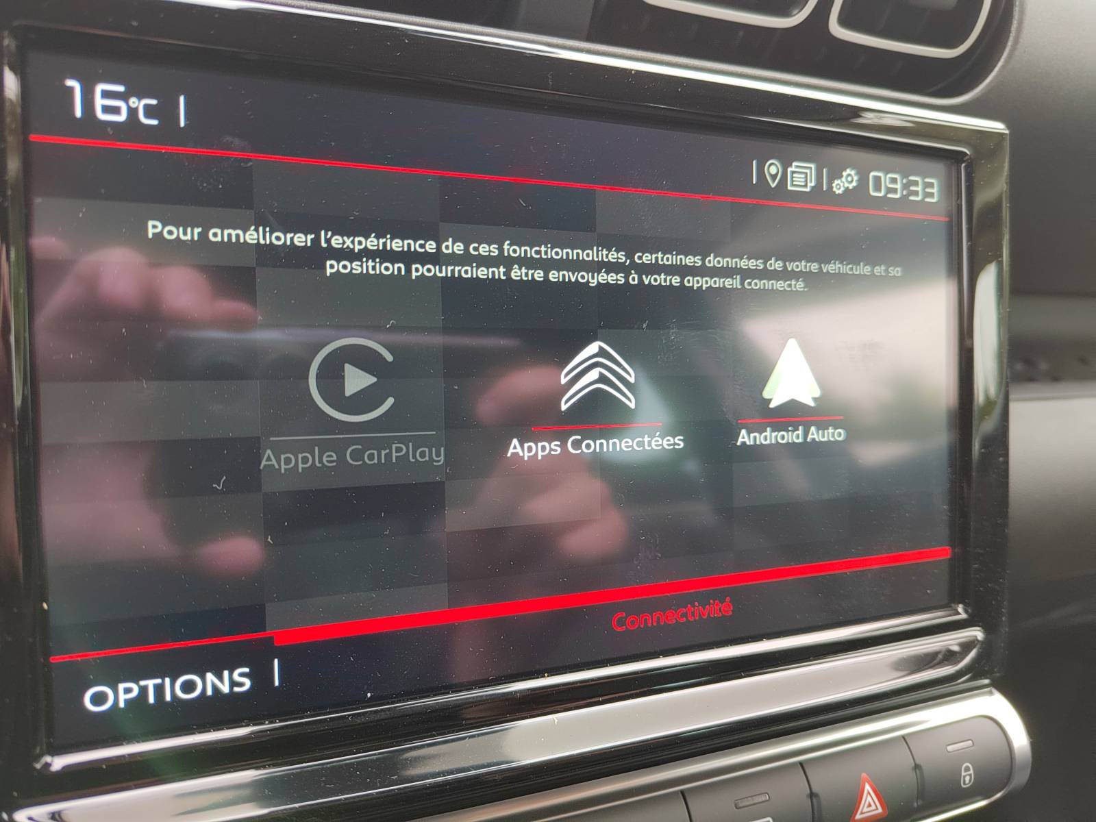 APPLE CARPLAY / ANDROID AUTO