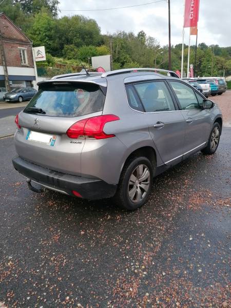 PEUGEOT 2008  1.6 BLUEHDI S&S 100 ALLURE proche de Fauville en Caux